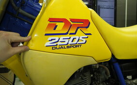 SUZUKI DR250 SH SJ44A