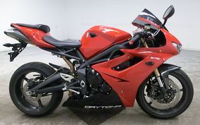 TRIUMPH DAYTONA 675 2011 MD1066