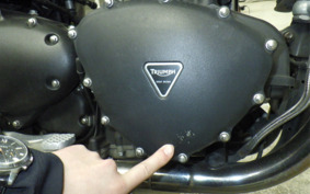 TRIUMPH BONNEVILLE 2008