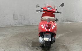 VESPA PRIMAVERA 125 M811