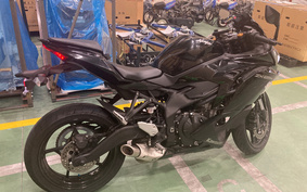 KAWASAKI NINJA ZX 25 ZR250E