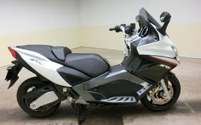 APRILIA SRV850 2014 M551