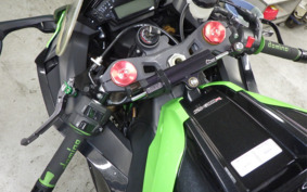 KAWASAKI ZX 10 NINJA R 2013