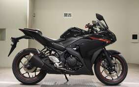 YAMAHA YZF-R25 A RG10J