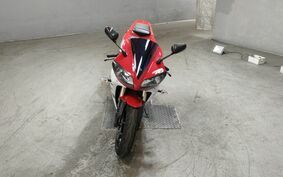 YAMAHA YZF-R1 2002 RN091