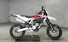 HUSQVARNA SM250R 不明