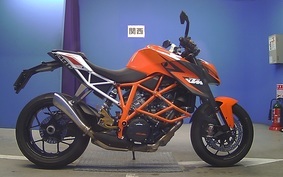 KTM 1290 SUPER DUKE R 2015 V3940