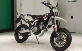 HUSQVARNA SM450R 2012