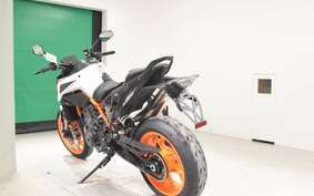 KTM 890 DUKE R 2024