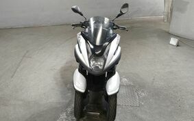 YAMAHA TRICITY 125 SE82J