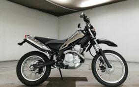 YAMAHA TRICKER DG32J