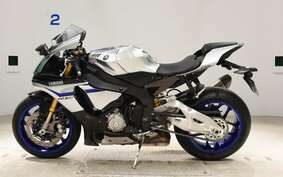 YAMAHA YZF-R1 M 2015 RN40