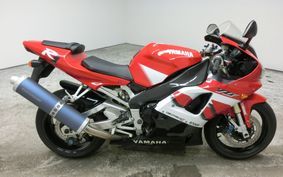 YAMAHA YZF-R1 2000 RN04