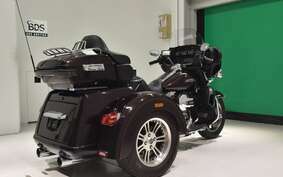 HARLEY FLHTCUTG TRIKE 2014