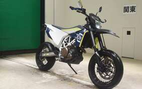 HUSQVARNA 701SM 2016 UST4