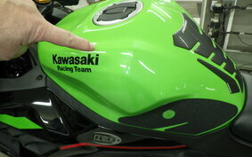 KAWASAKI ZX-25R ZX250E