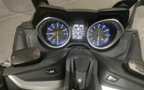 YAMAHA T-MAX 530 DX 2017 SJ15J