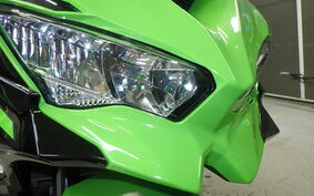 KAWASAKI ZX-25R ZX250E