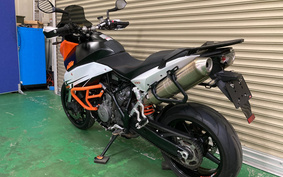 KTM 990 SUPERMOTO 2009 VS940