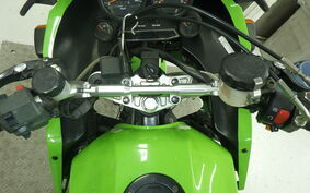 KAWASAKI GPZ900R NINJA 2000 ZX900A