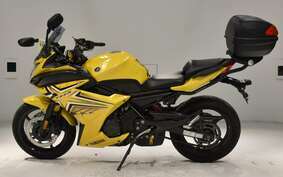 YAMAHA FAZER FZ6 R 2011