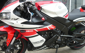 YAMAHA YZF-R1 2006 RN12