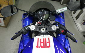 YAMAHA YZF-R1 2013