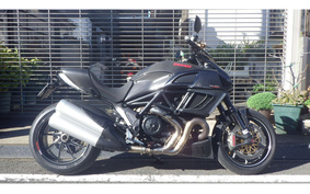 DUCATI DIAVEL 2011 G100A