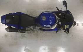 YAMAHA YZF-R1 1999 RN01