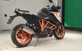 KTM 1290 SUPER DUKE GT 2020 V6940