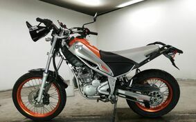 YAMAHA TRICKER DG16J