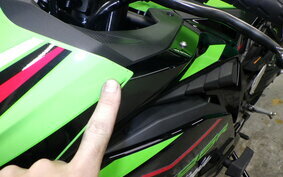 KAWASAKI ZX-25R ZX250E