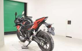 HONDA CBR150R