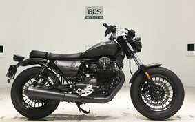 MOTO GUZZI V9 BOBBER 2022