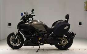 DUCATI DIAVEL STRADA 2013