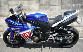 YAMAHA YZF-R1 2010 RN23