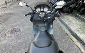 YAMAHA T-MAX 2004 SJ04J