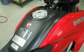 DUCATI HYPERSTRADA 820 2013