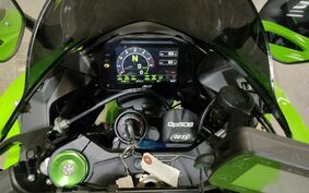 KAWASAKI ZX 10 NINJA RR 2019 ZXT02E