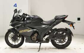 SUZUKI GIXXER 250 SF