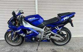 YAMAHA YZF-R1 1999 RN01