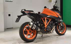 KTM 1290 SUPER DUKE GT 2022 V6940