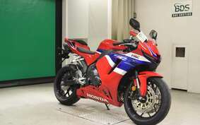 HONDA CBR600RR 2024 PC40