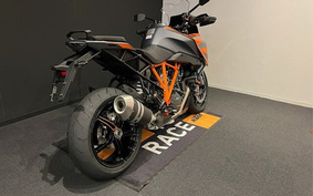 KTM 1290 SUPER DUKE GT 2024 V6940