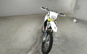 HUSQVARNA TE250i UTA