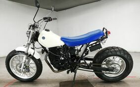 YAMAHA TW225 DG09J