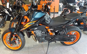 KTM 890 DUKE R 2024 TU940