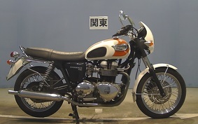 TRIUMPH BONNEVILLE T100 2004 J9052G