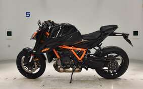 KTM 1290 SUPER DUKE R V3940