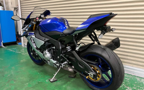 YAMAHA YZF-R1 2015 RN39